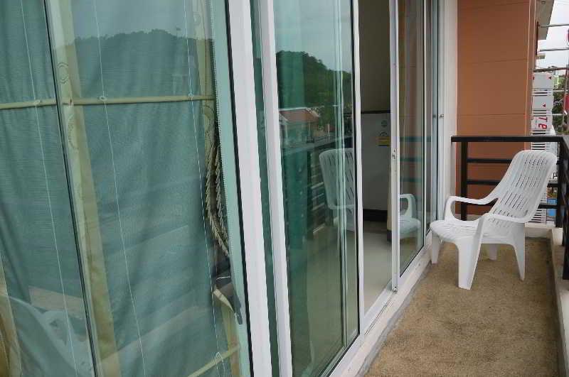 J Apartment Ao Nang Esterno foto
