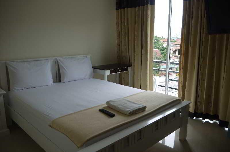 J Apartment Ao Nang Esterno foto