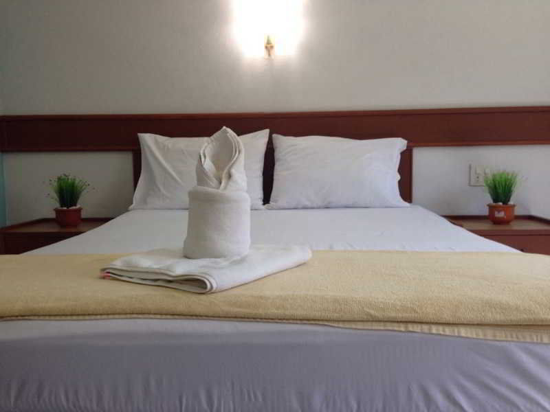 J Apartment Ao Nang Esterno foto