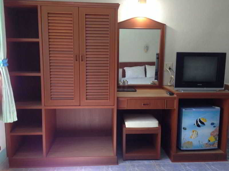 J Apartment Ao Nang Esterno foto