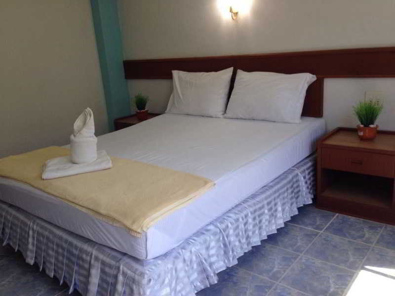 J Apartment Ao Nang Esterno foto