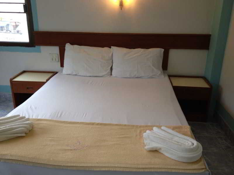 J Apartment Ao Nang Esterno foto