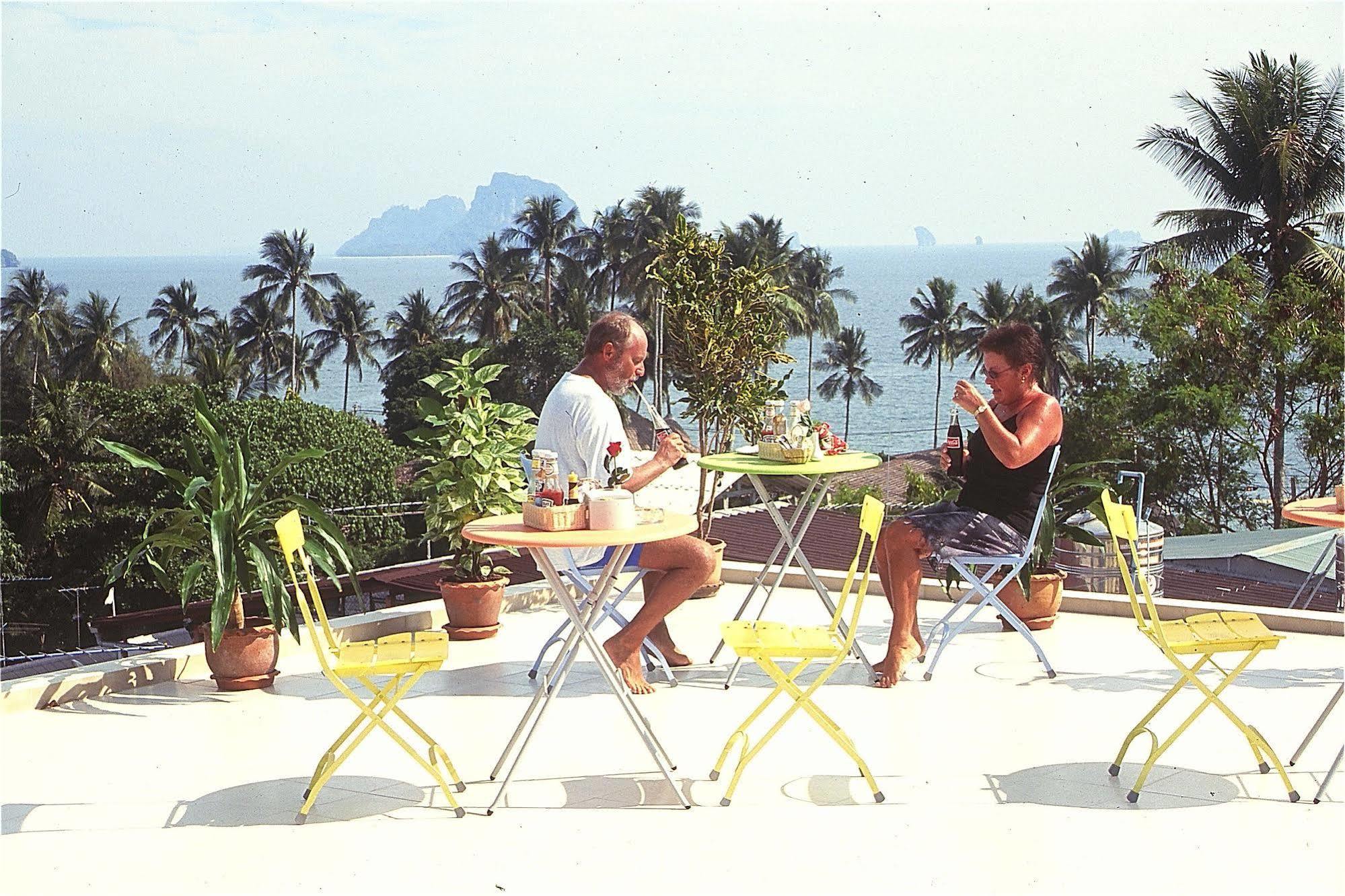 J Apartment Ao Nang Esterno foto