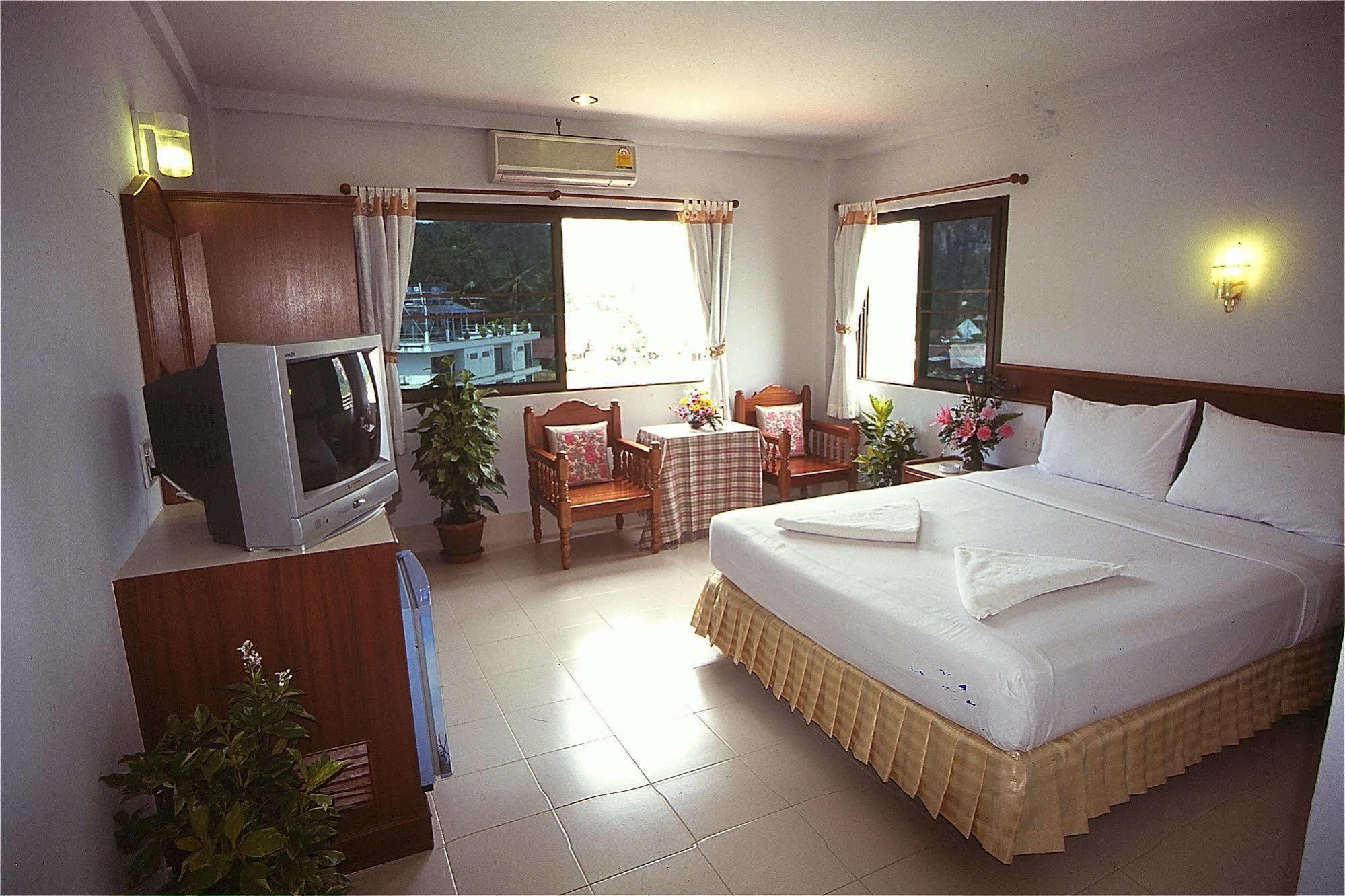J Apartment Ao Nang Esterno foto