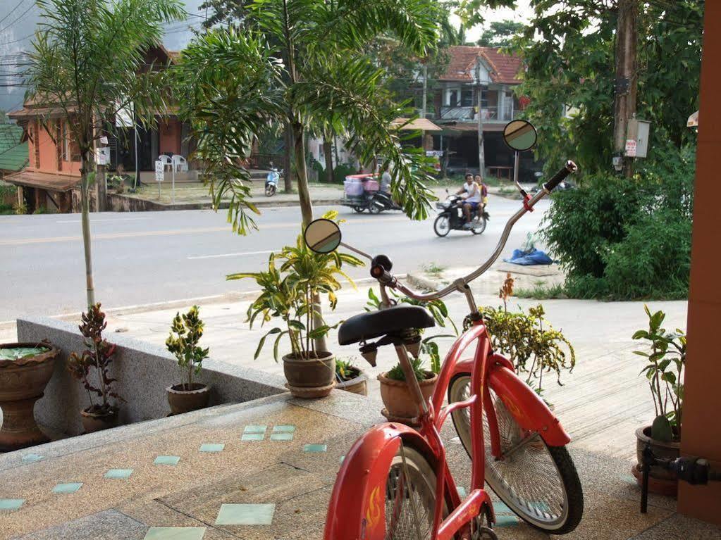 J Apartment Ao Nang Esterno foto